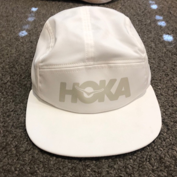 hoka running hats